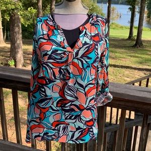 Bold print Chaus versatile sleeve top